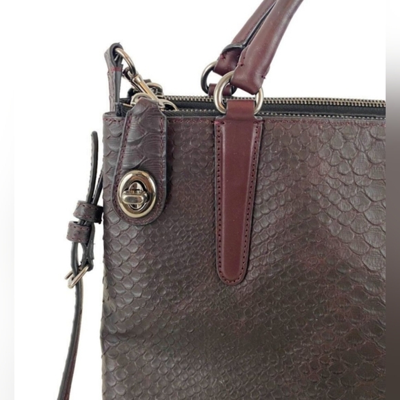 Stunning Coach Borough Turnlock Embossed Python Leather Satchel. Crafted in exq - Picture 8 of 14